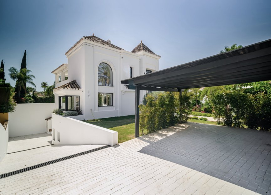 Resale - House - Detached Villa - Marbella - Nueva Andalucia