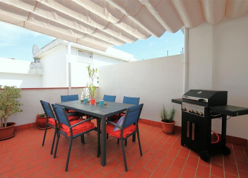 Resale - Apartment - Penthouse - Estepona - Estepona Centro