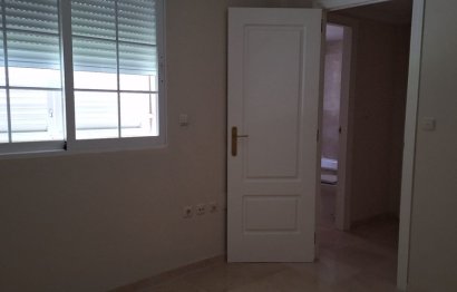 Resale - Apartment - Ground Floor Apartment - Marbella - Río Real