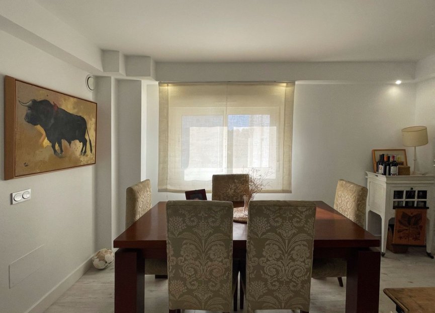 Resale - Apartment - Middle Floor Apartment - Fuengirola - Fuengirola Centro