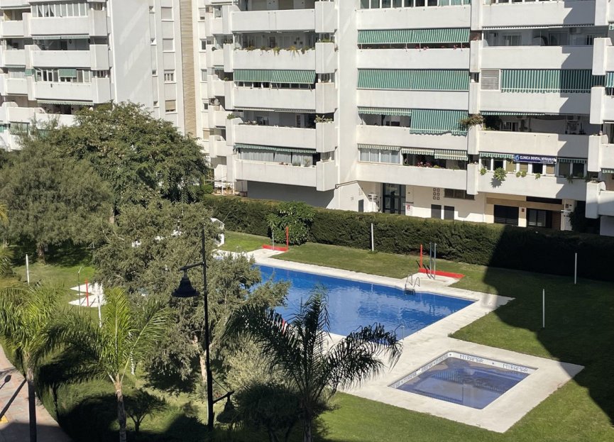 Resale - Apartment - Middle Floor Apartment - Fuengirola - Fuengirola Centro