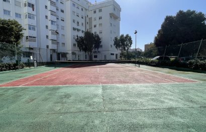 Resale - Apartment - Middle Floor Apartment - Fuengirola - Fuengirola Centro