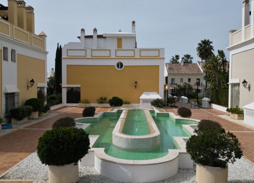 Resale - House - Semi-Detached House - Marbella - Bahía de Marbella