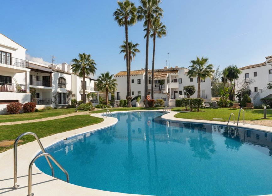 Resale - Apartment - Ground Floor Apartment - Marbella - Nueva Andalucia