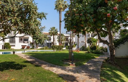 Resale - Apartment - Ground Floor Apartment - Marbella - Nueva Andalucia