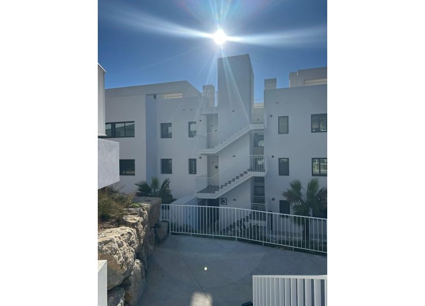 Resale - Apartment - Middle Floor Apartment - Estepona - Estepona Centro