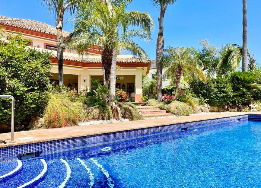 Resale - House - Detached Villa - Marbella - Guadalmina Baja