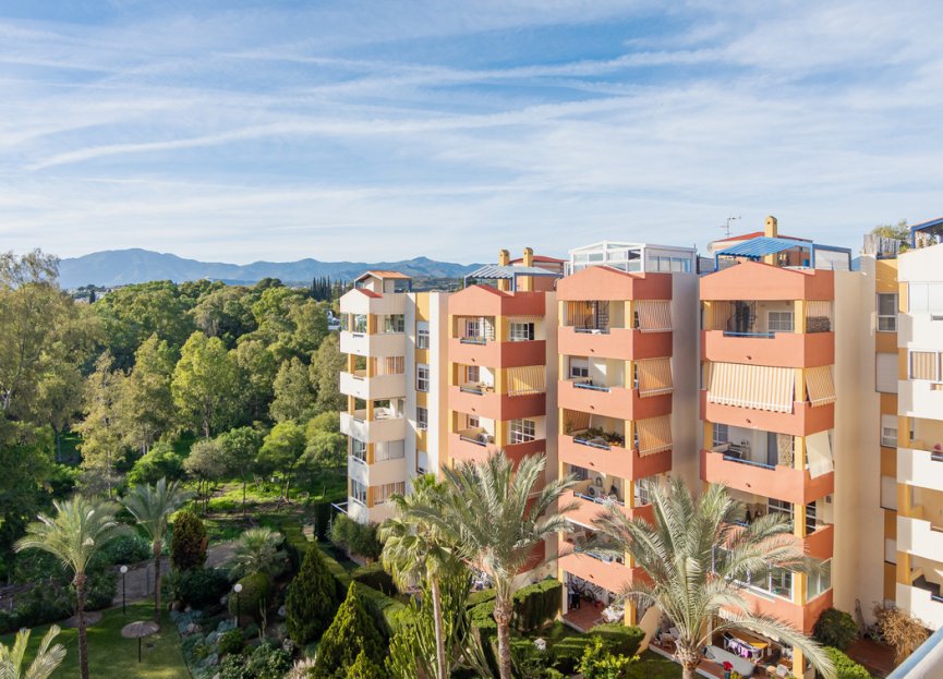 Resale - Apartment - Middle Floor Apartment - Estepona - Estepona Centro