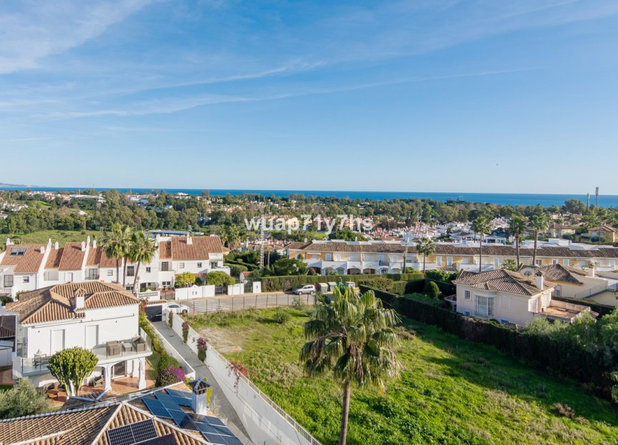 Resale - Apartment - Middle Floor Apartment - Estepona - Estepona Centro