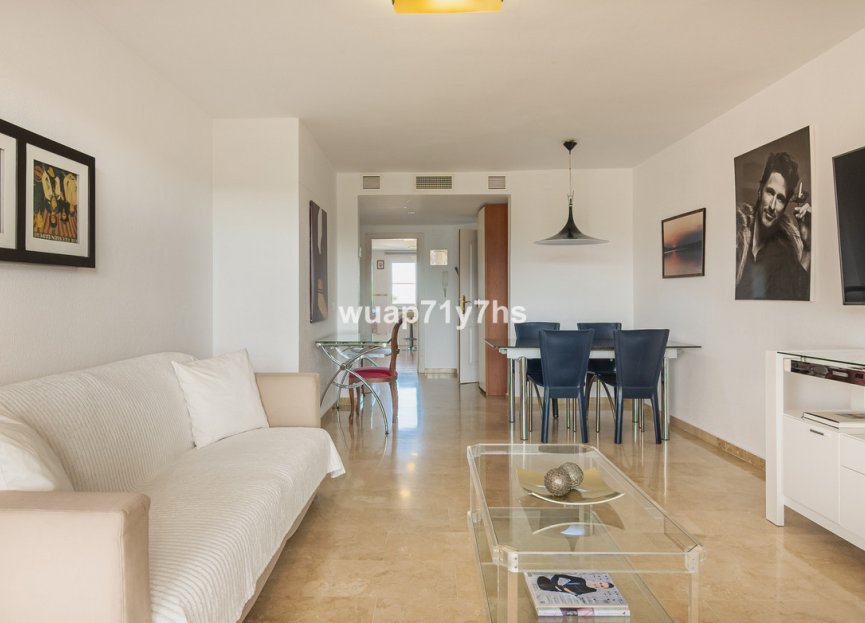 Resale - Apartment - Middle Floor Apartment - Estepona - Estepona Centro