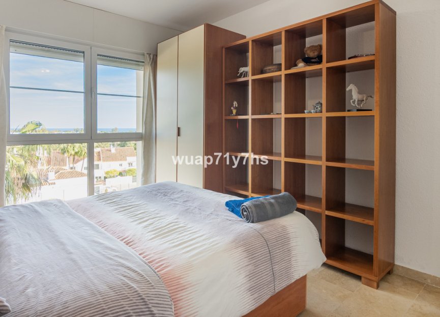 Resale - Apartment - Middle Floor Apartment - Estepona - Estepona Centro