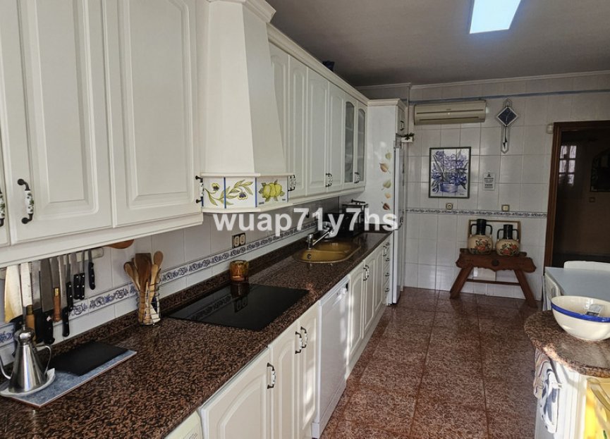 Resale - Apartment - Middle Floor Apartment - Fuengirola - Fuengirola Centro