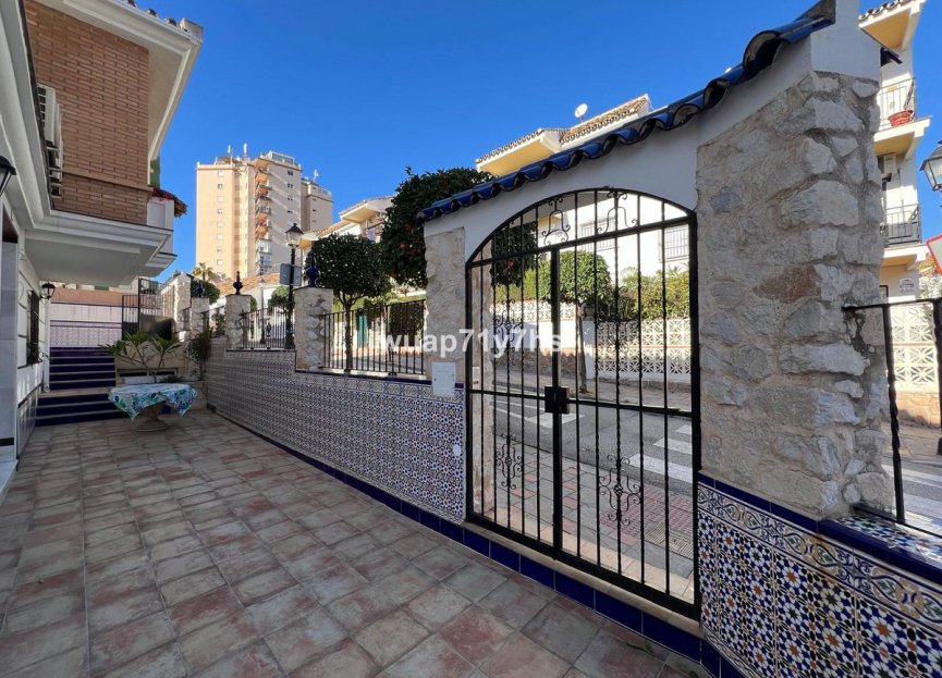 Resale - House - Detached Villa - Fuengirola - Fuengirola Centro