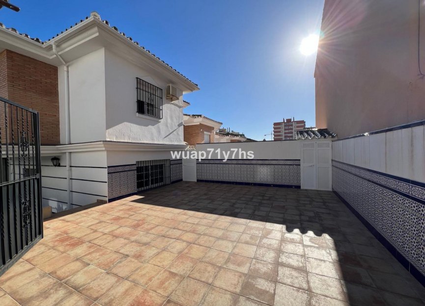 Resale - House - Detached Villa - Fuengirola - Fuengirola Centro