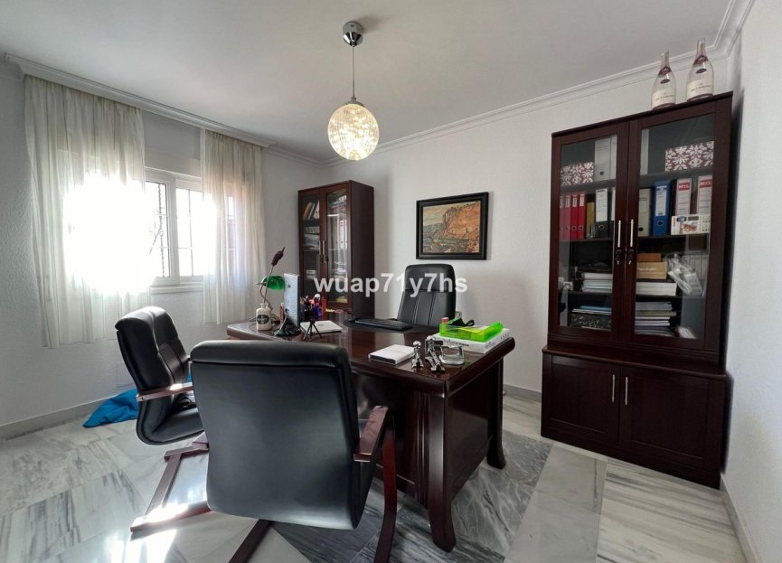 Resale - House - Detached Villa - Fuengirola - Fuengirola Centro