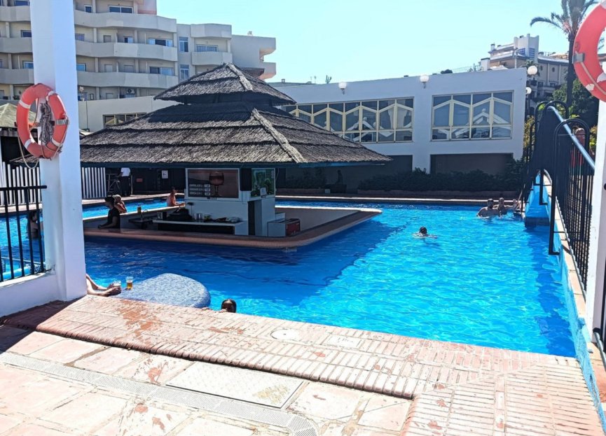 Resale - Apartment - Middle Floor Apartment - Benalmádena - Benalmadena Costa