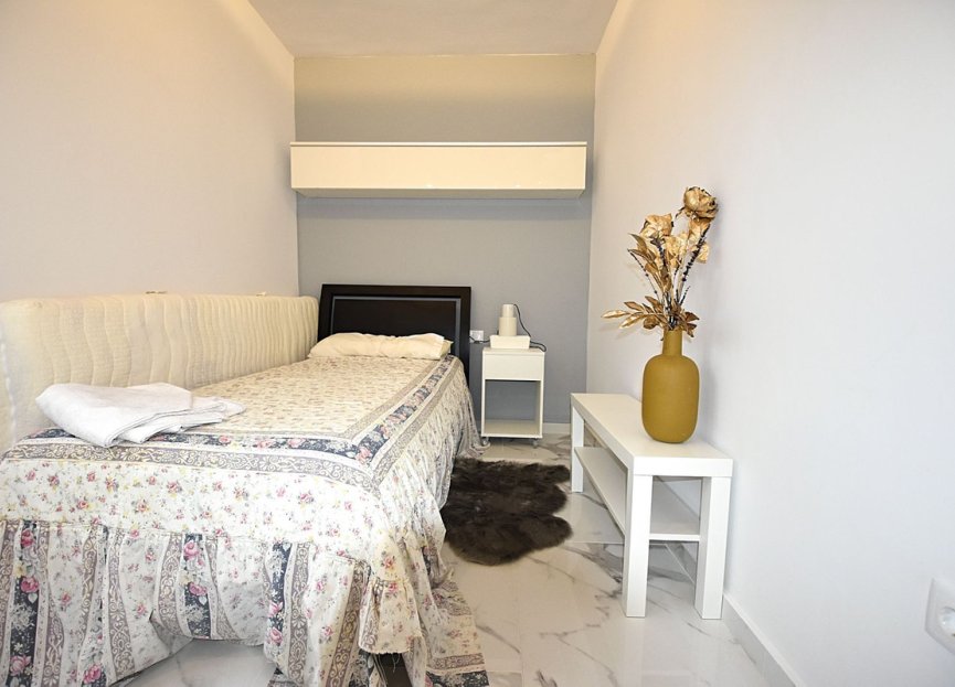 Resale - Apartment - Top Floor Apartment - Marbella - Marbella Centro