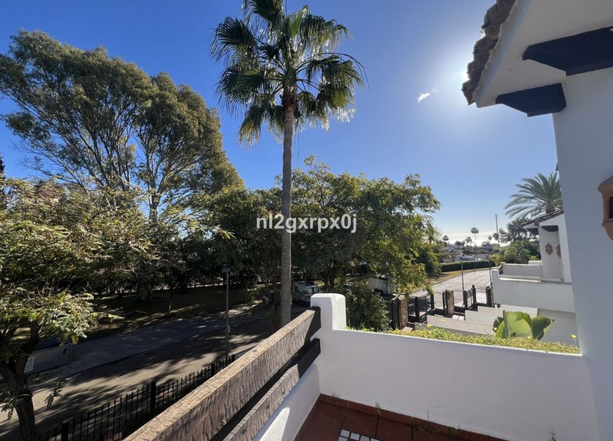 Reventa - House - Semi-Detached House - Estepona - Costalita