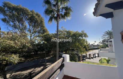 Resale - House - Semi-Detached House - Estepona - Costalita