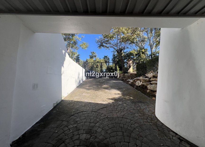 Resale - House - Semi-Detached House - Estepona - Costalita