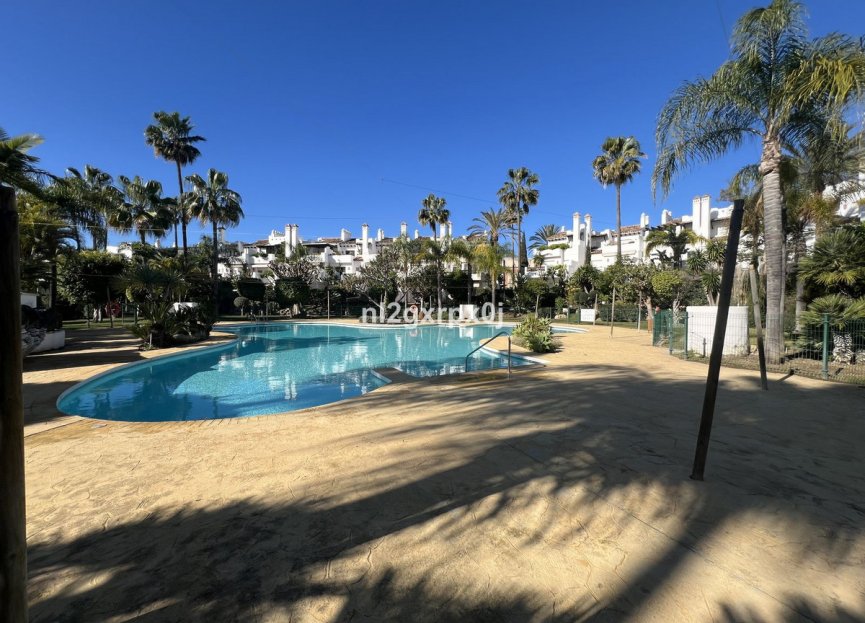 Resale - House - Semi-Detached House - Estepona - Costalita