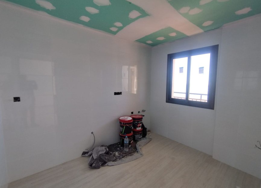 Resale - Apartment - Middle Floor Apartment - Fuengirola - Fuengirola Centro