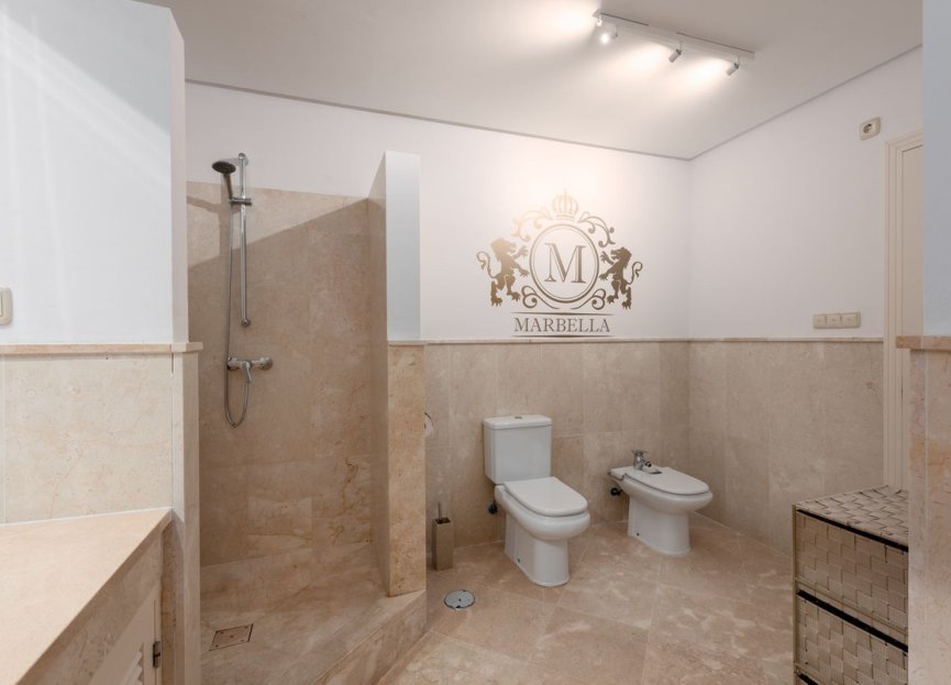 Resale - Apartment - Ground Floor Apartment - Marbella - La Mairena