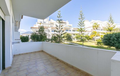 Resale - Apartment - Middle Floor Apartment - Marbella - Nueva Andalucia