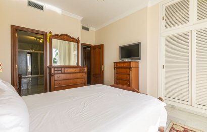 Resale - Apartment - Middle Floor Apartment - Marbella - Nueva Andalucia