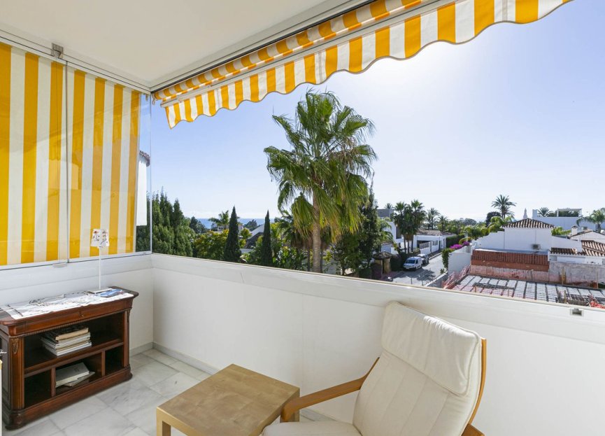 Resale - Apartment - Middle Floor Apartment - Marbella - Nueva Andalucia