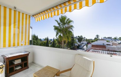 Resale - Apartment - Middle Floor Apartment - Marbella - Nueva Andalucia