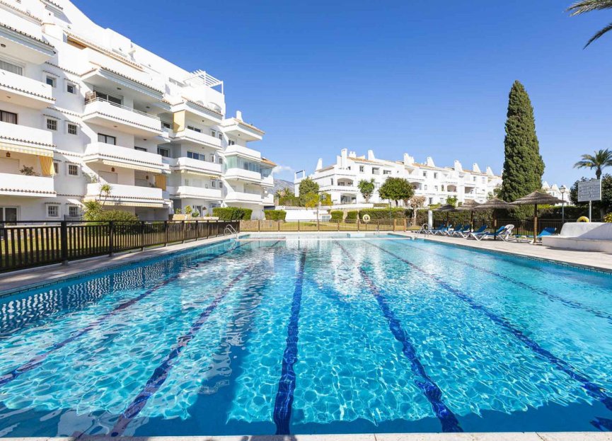 Resale - Apartment - Middle Floor Apartment - Marbella - Nueva Andalucia