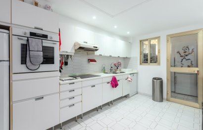 Resale - Apartment - Middle Floor Apartment - Marbella - Nueva Andalucia