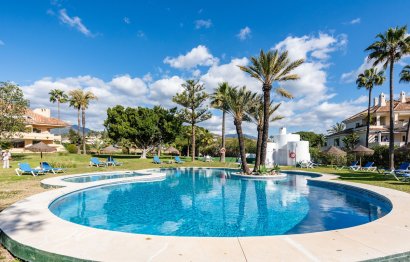 Resale - Apartment - Middle Floor Apartment - Marbella - Nueva Andalucia