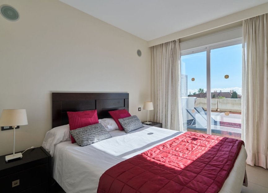 Resale - Apartment - Penthouse - Estepona - Estepona Centro