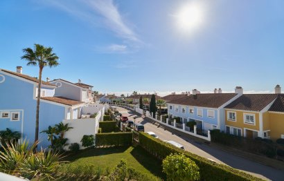 Resale - Apartment - Penthouse - Estepona - Estepona Centro