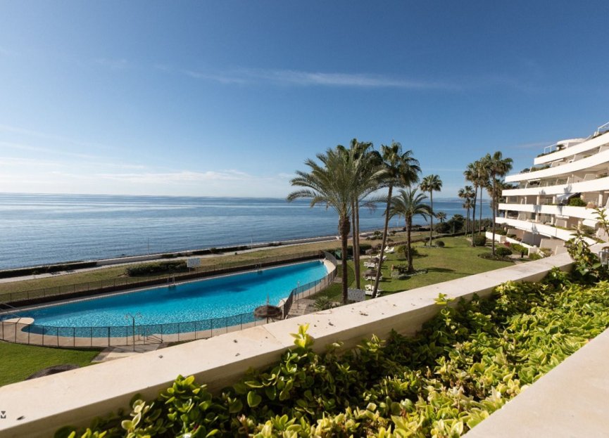 Resale - Apartment - Middle Floor Apartment - Estepona - Estepona Centro