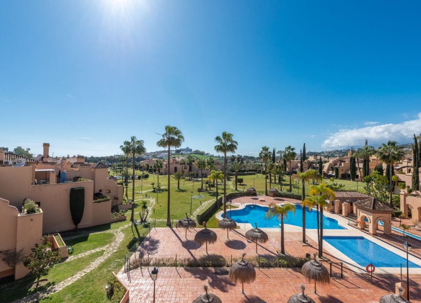 Resale - Apartment - Penthouse - Estepona - Atalaya