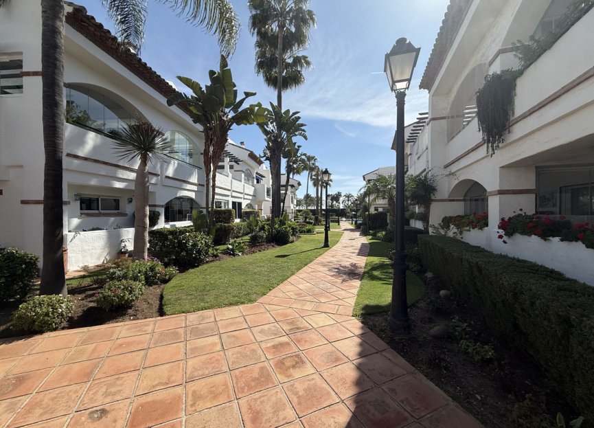 Resale - Apartment - Middle Floor Apartment - Marbella - San Pedro De Alcantara