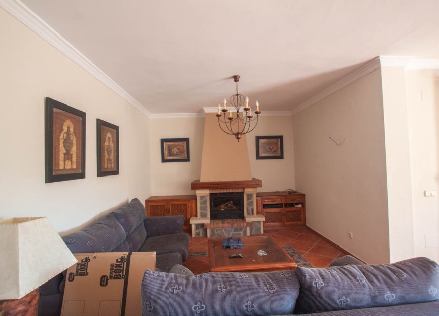 Resale - House - Finca - Cortijo - Estepona - Estepona Centro