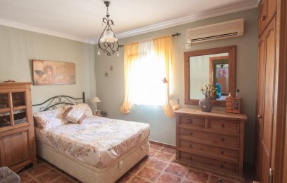 Resale - House - Finca - Cortijo - Estepona - Estepona Centro