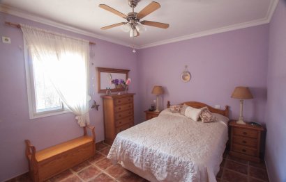 Resale - House - Finca - Cortijo - Estepona - Estepona Centro