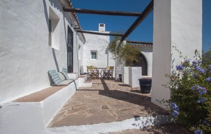 Resale - House - Finca - Cortijo - Casares - Casares Centro