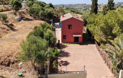 Resale - House - Finca - Cortijo - Estepona - Estepona Centro