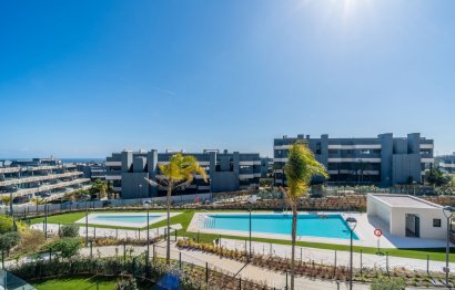 Resale - Apartment - Middle Floor Apartment - Estepona - New Golden Mile