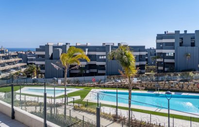 Resale - Apartment - Middle Floor Apartment - Estepona - New Golden Mile