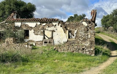 Reventa - Plot - Land with Ruin - Mijas - La Cala