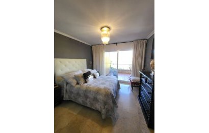 Resale - Apartment - Middle Floor Apartment - Marbella - Guadalmina Alta