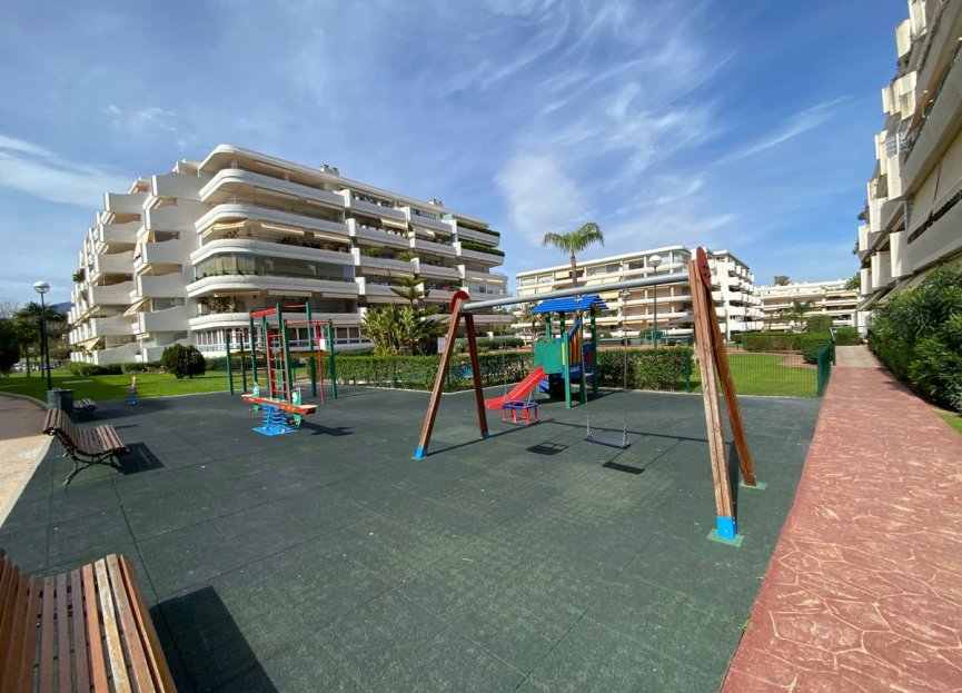 Resale - Apartment - Middle Floor Apartment - Marbella - Guadalmina Alta