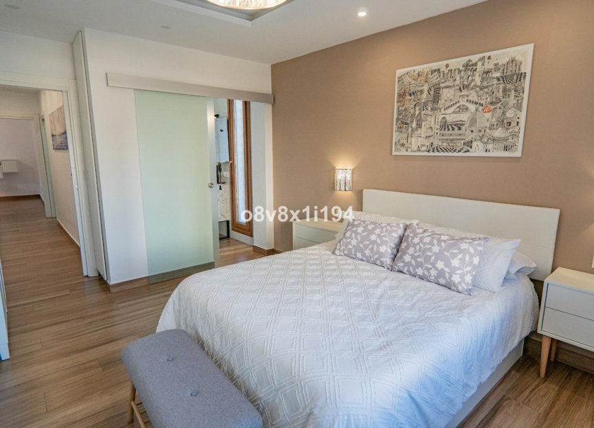 Resale - House - Detached Villa - Benalmádena - Benalmadena Costa